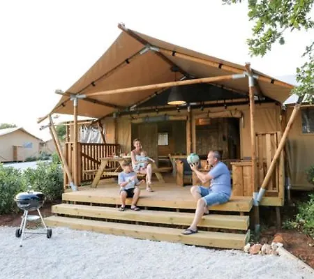 Feriepark Eurocamp Tents At Campsite Val Saline Rovinj