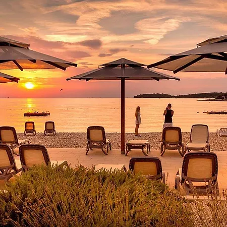 Eurocamp Tents At Campsite Val Saline Tatil parkı *