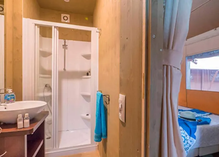 פארק נופש Eurocamp Tents At Campsite Val Saline רוביני