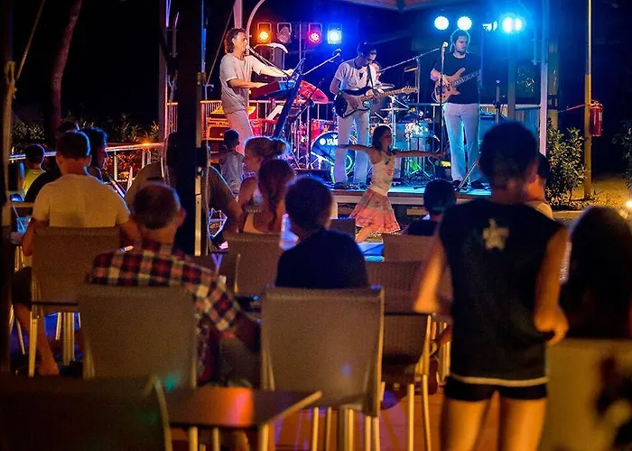 Eurocamp Tents At Campsite Val Saline פארק נופש רוביני